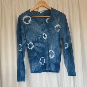 Vince Indigo Circle Pattern Long Sleeve V-Neck Top